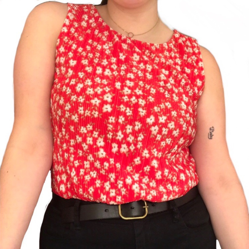 ⭕️❌SOLD❌⭕️ Banana Republic Pleated Floral Tank Top